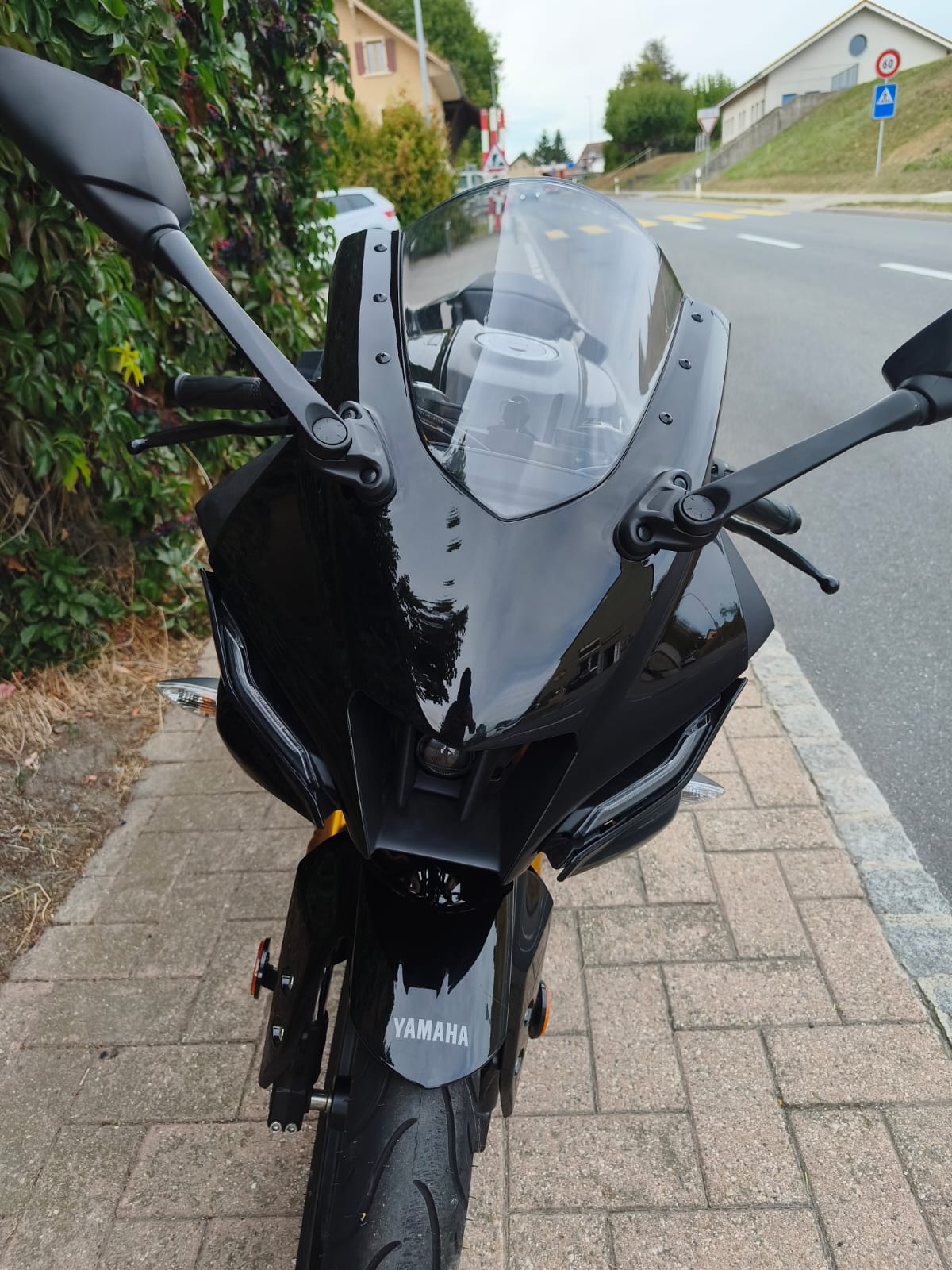 YAMAHA YZF-R 125 ABS-image-11