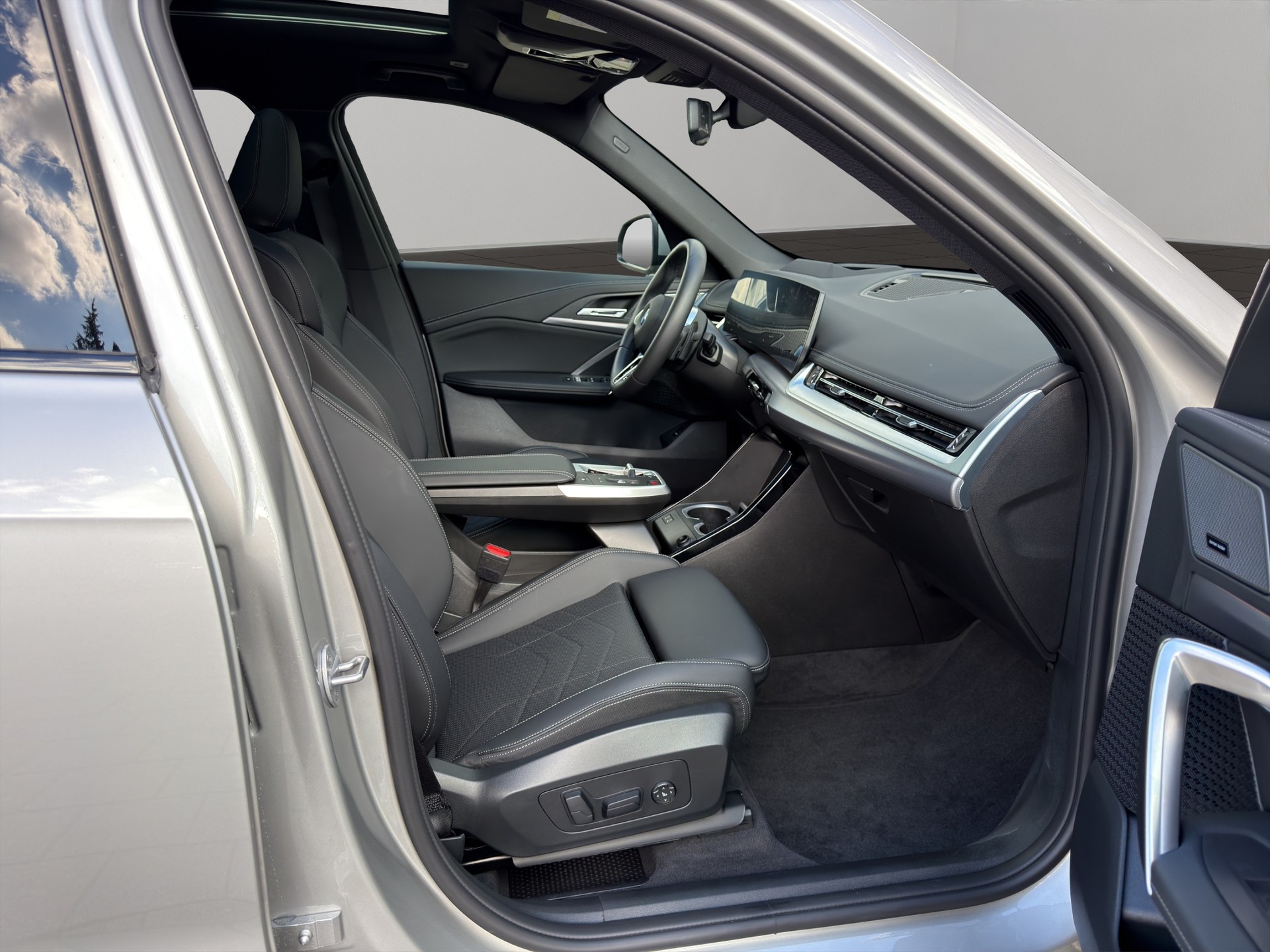 BMW X1 xDrive 23i 48V M Sport-image-18