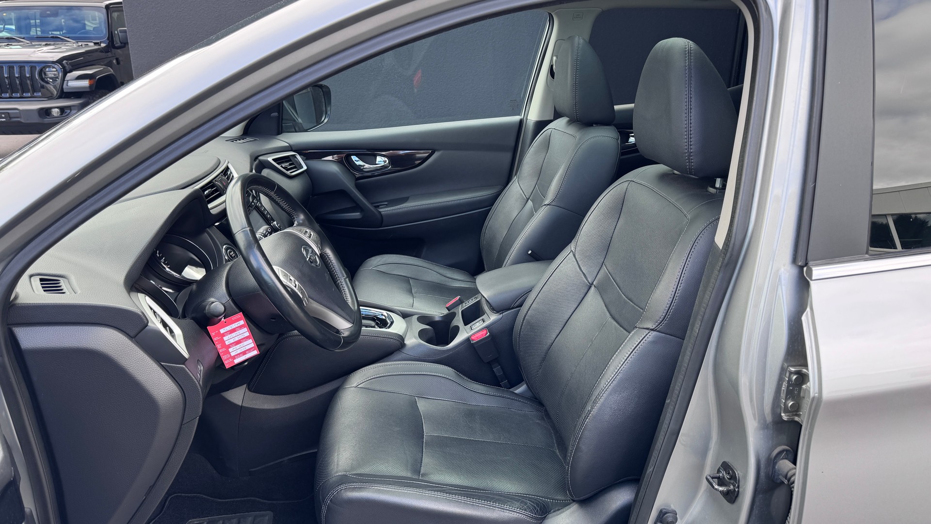 NISSAN Qashqai 1.6 dCi 360° Xtronic CVT-image-7