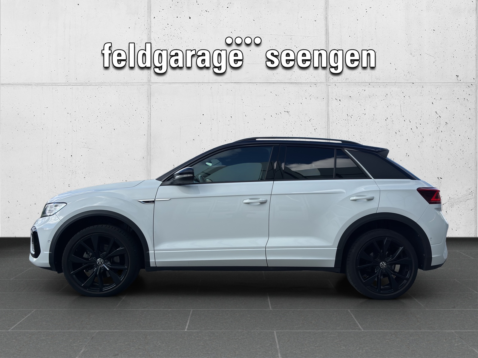 VW T-Roc 2.0 TSI R-Line DSG 4Motion mit fortl. Werksgarantie, AHK, Panorama-Ausstell-/Schiebedach, Standheizung & Winterräder-showroom-element-1