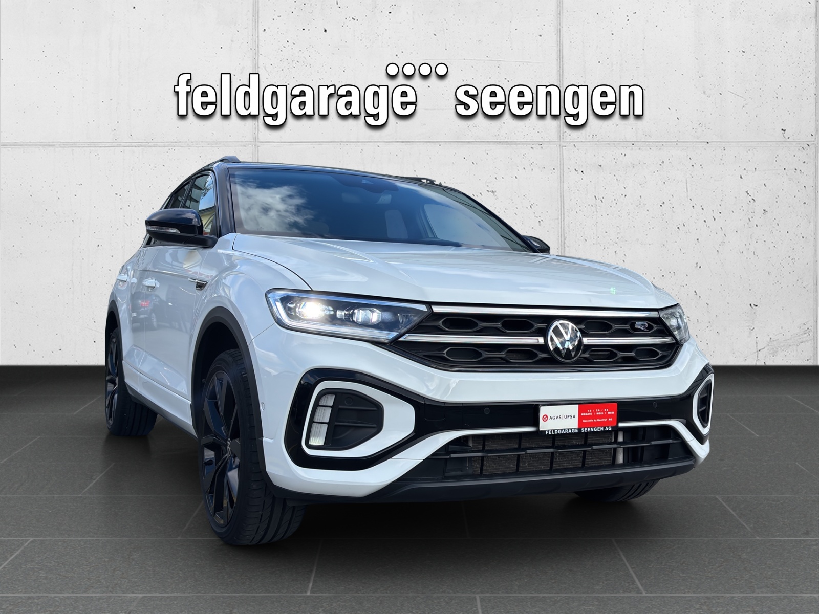 VW T-Roc 2.0 TSI R-Line DSG 4Motion mit fortl. Werksgarantie, AHK, Panorama-Ausstell-/Schiebedach, Standheizung & Winterräder-showroom-element-2