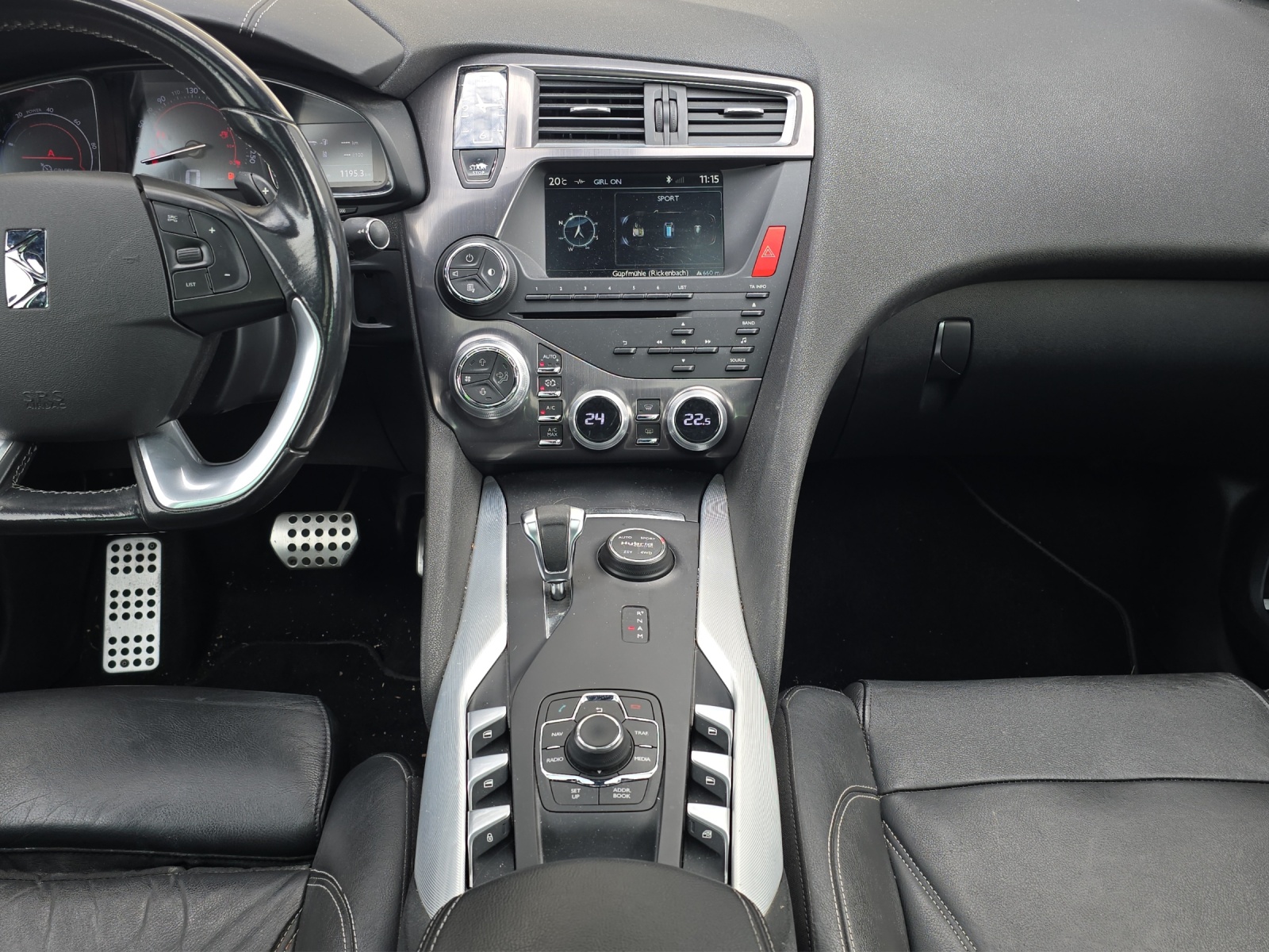 DS AUTOMOBILES DS5 HYbrid4 200 Chic EGS6-image-13