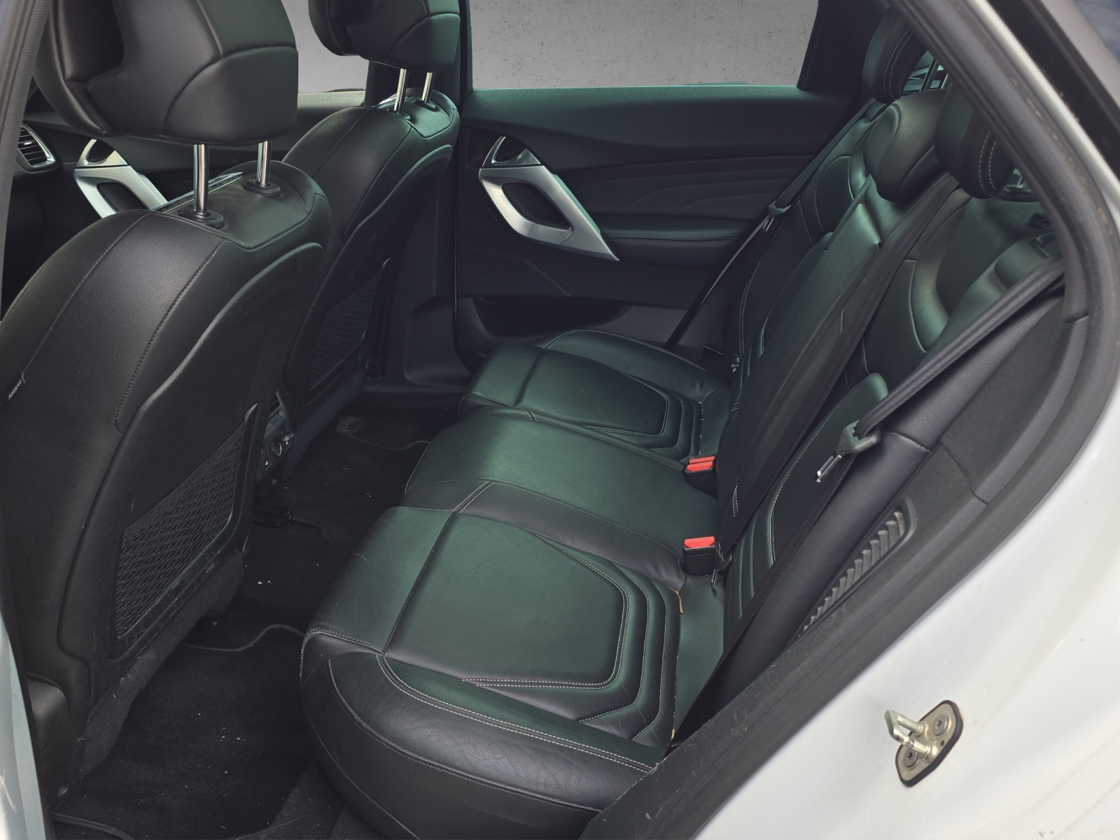 DS AUTOMOBILES DS5 HYbrid4 200 Chic EGS6-image-15