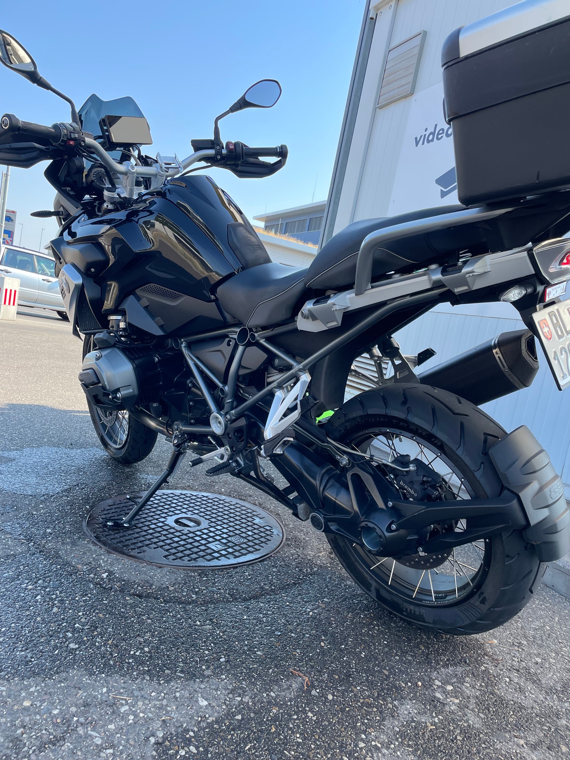 BMW R 1200 GS Triple Black-image-2