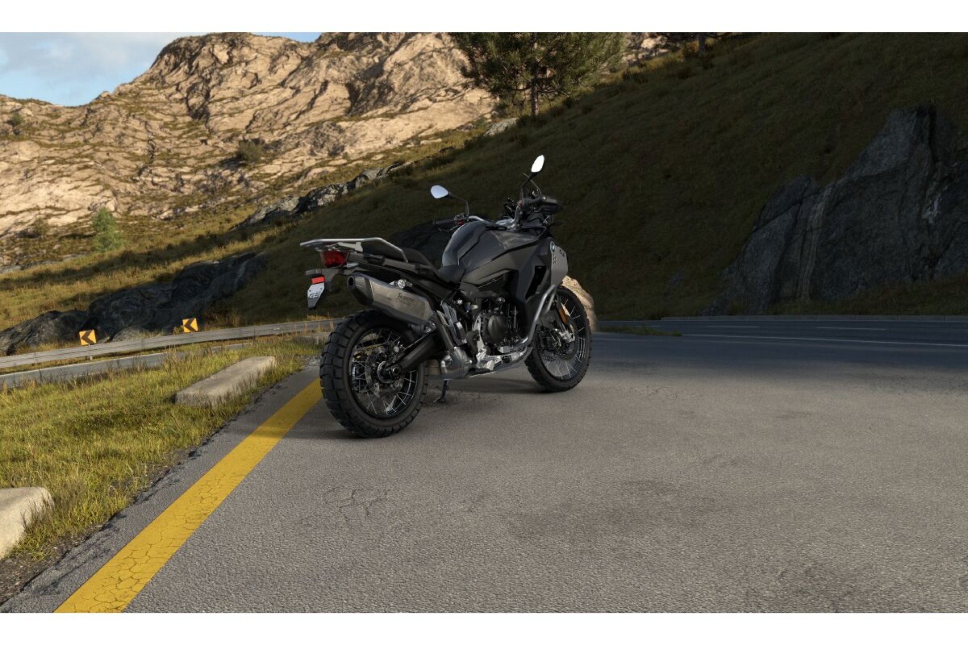 BMW F 900 GS Adventure-image-1