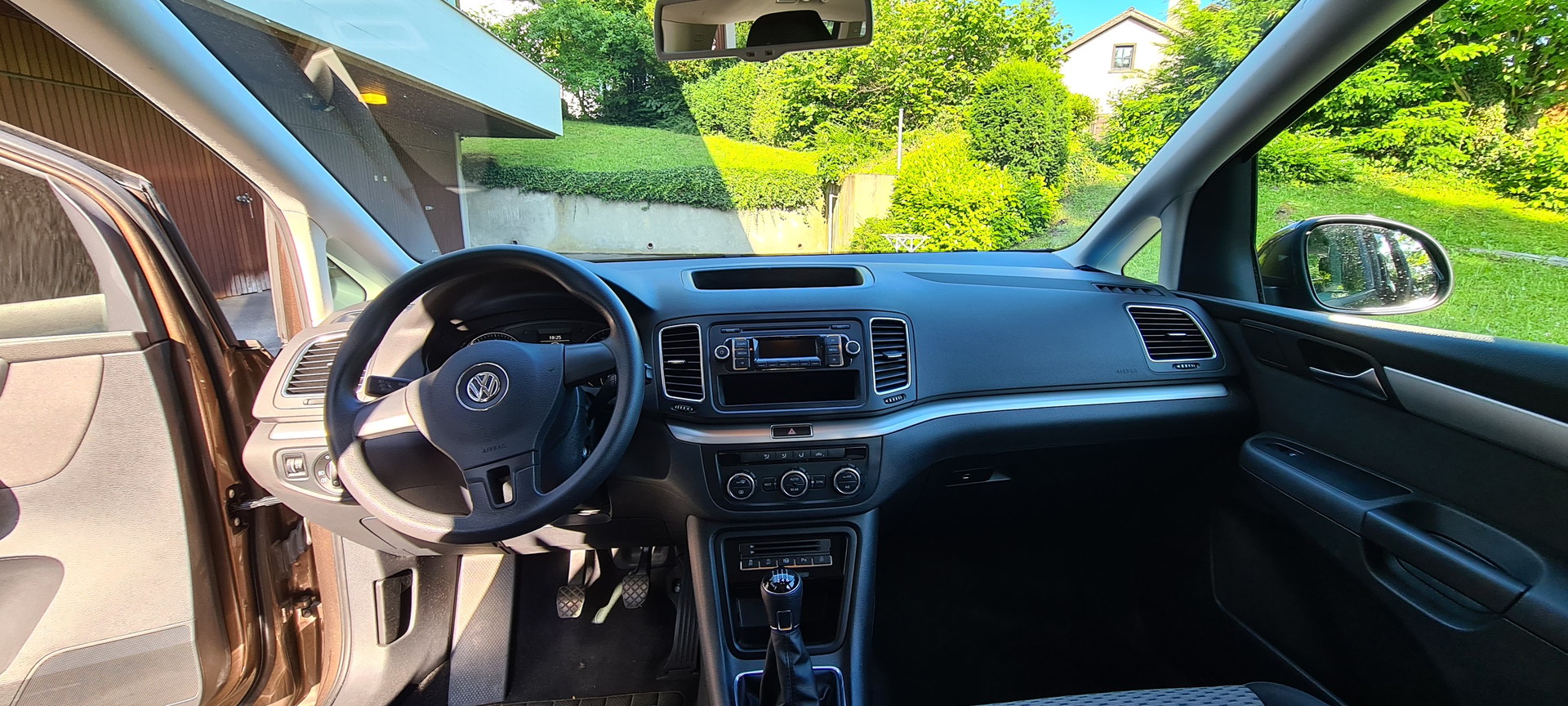 VW Sharan 1.4 TSI BlueMotion Technology-image-3