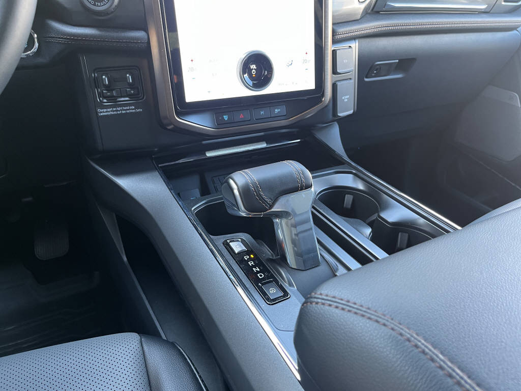 FORD F-150 Lightning DKab.Pick-up 98 kWh Lariat Launch Edition 0.99% Leasing-image-12