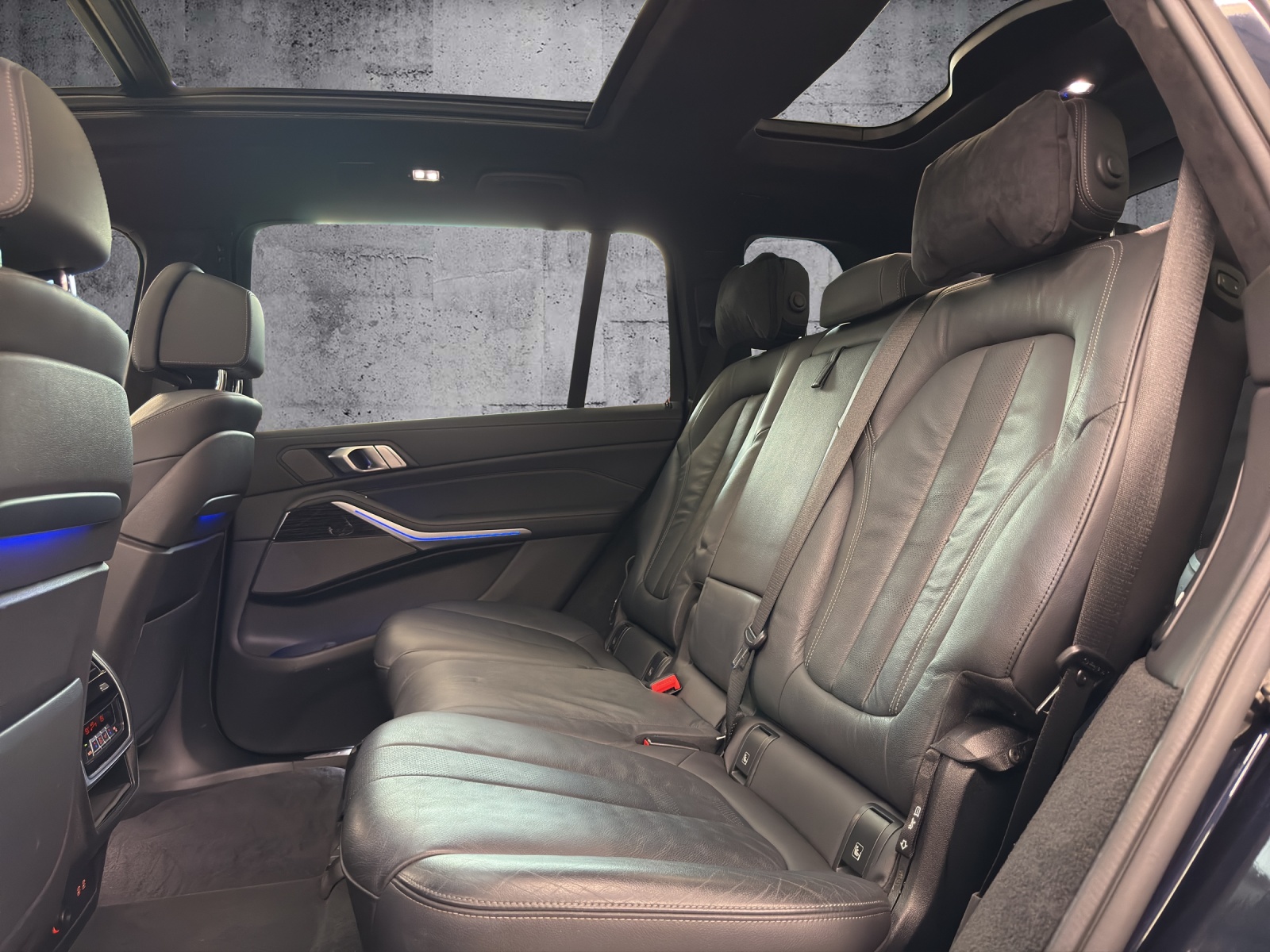 BMW X7 xDrive 30d Steptronic M-Paket *CH-Fahrzeug*-image-9
