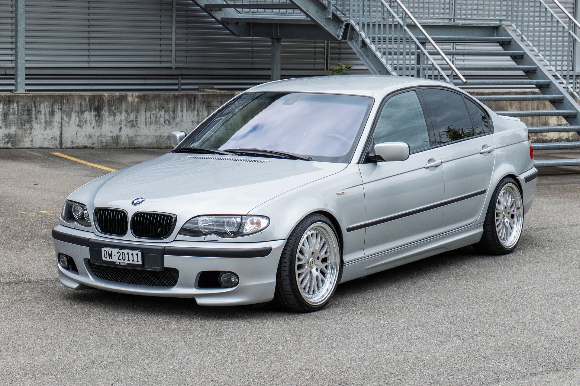 BMW 330i
