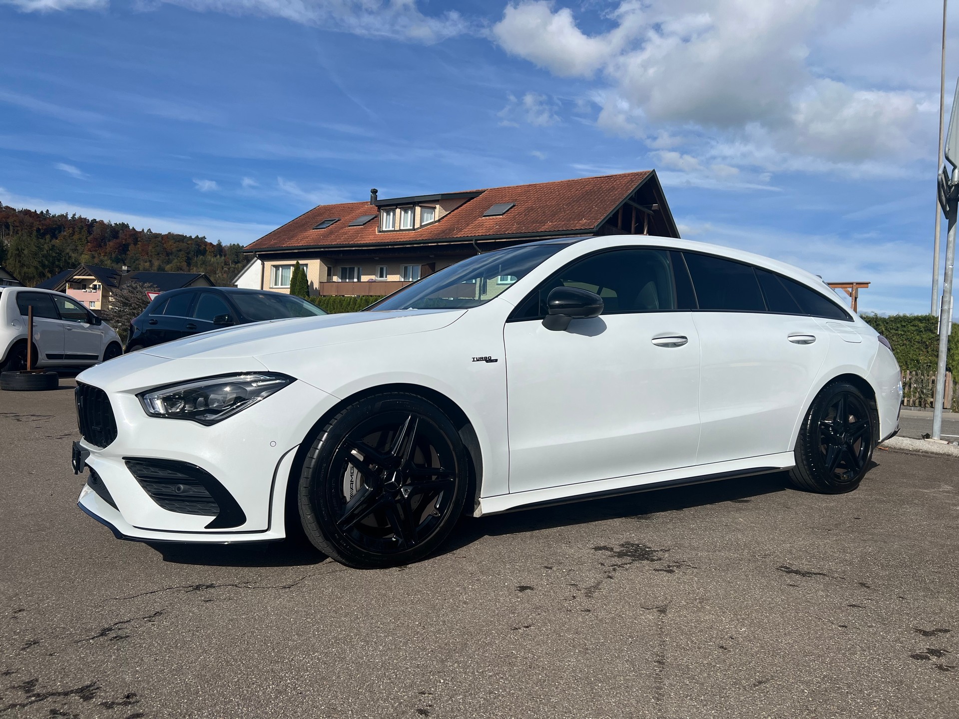 MERCEDES-BENZ CLA Shooting Brake 35 AMG 4Matic 7G-DCT