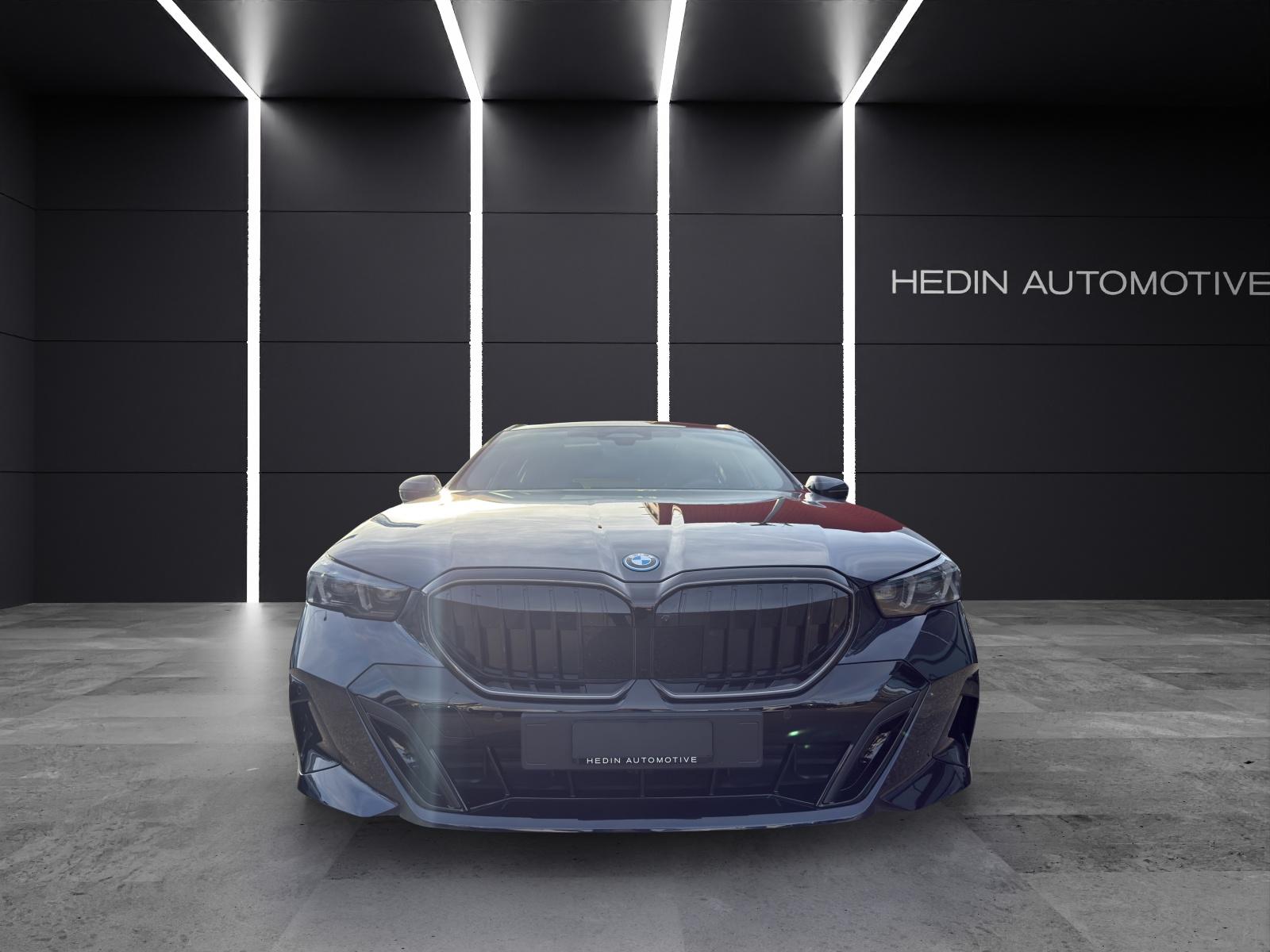 BMW 550e xDrive Touring-image-7