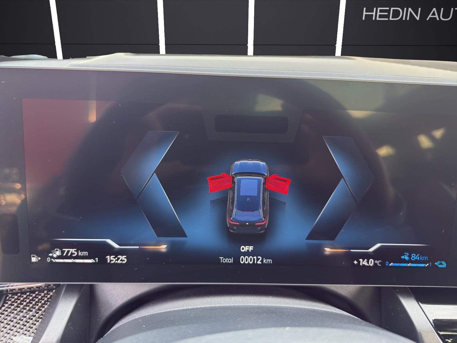 BMW 550e xDrive Touring-image-12