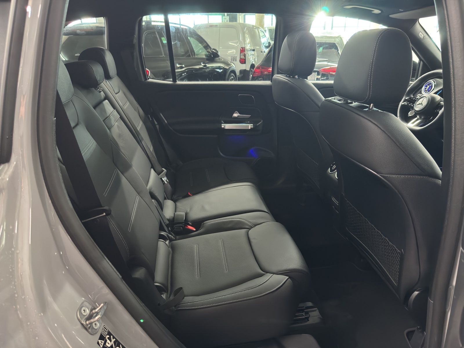 MERCEDES-BENZ AMG GLB 35 4Matic-image-9