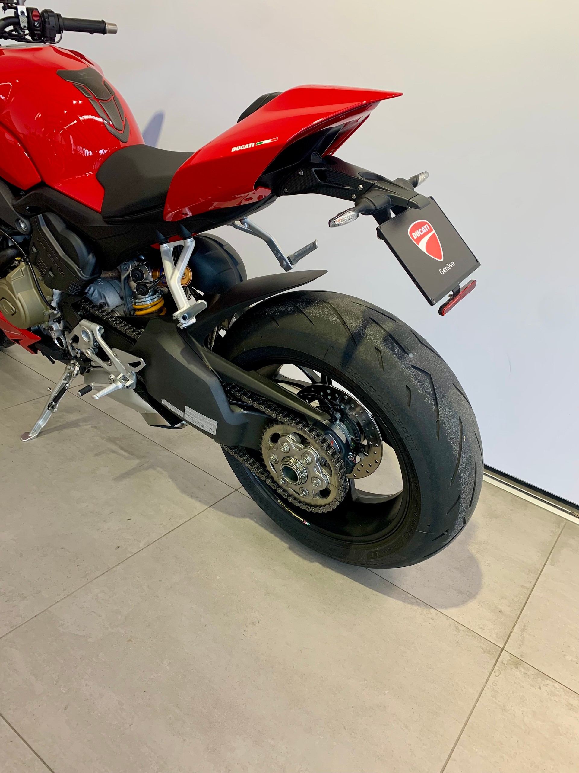 DUCATI Streetfighter V4 S-image-9