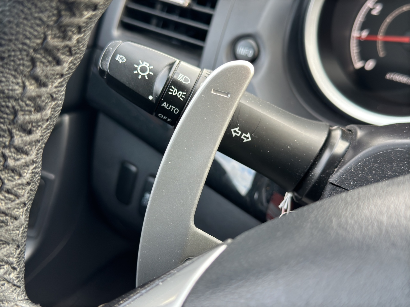 MITSUBISHI Lancer Sportback 1.8 Style CVT-image-12