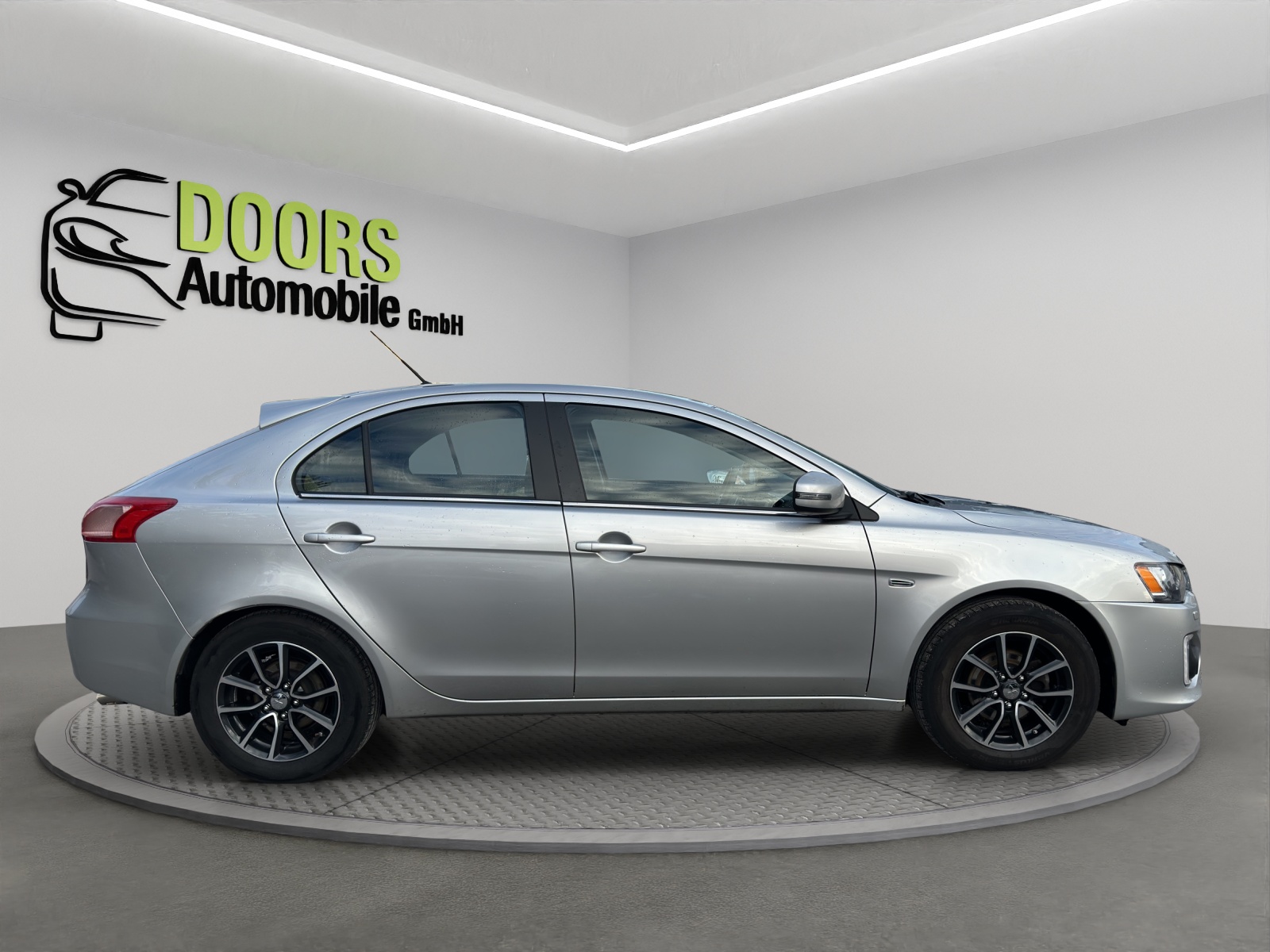 MITSUBISHI Lancer Sportback 1.8 Style CVT-image-7
