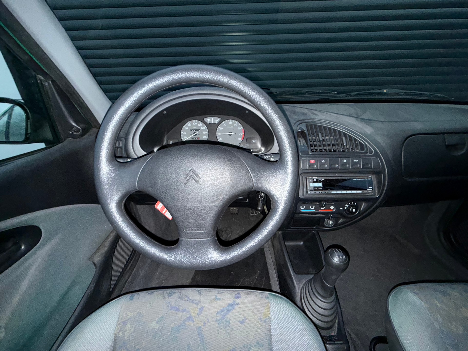 CITROEN Saxo 1.4i Opéra-image-9