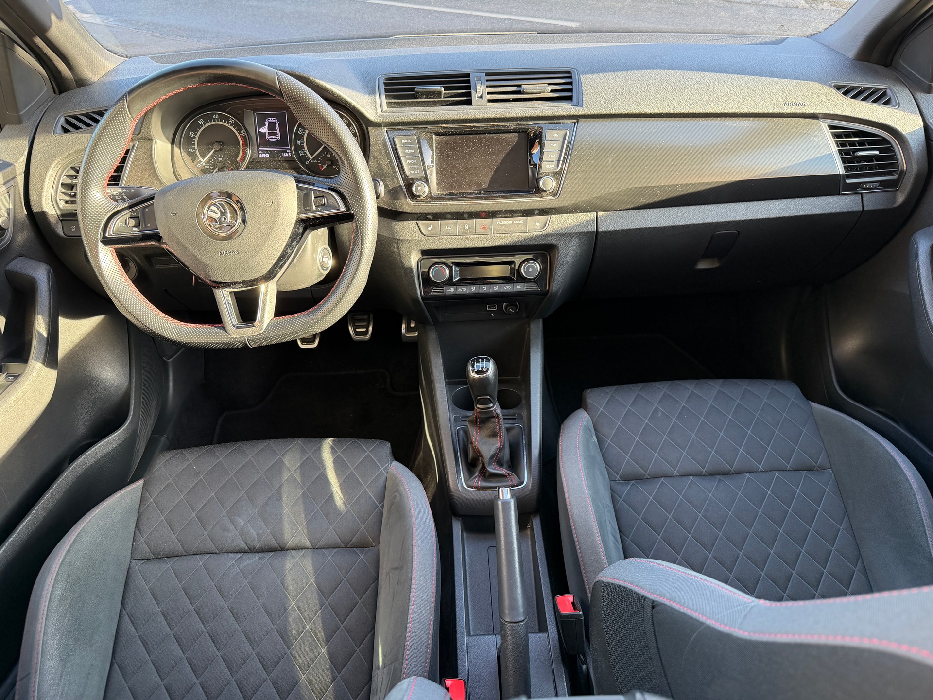 SKODA Fabia 1.0 MPI Monte Carlo-image-5