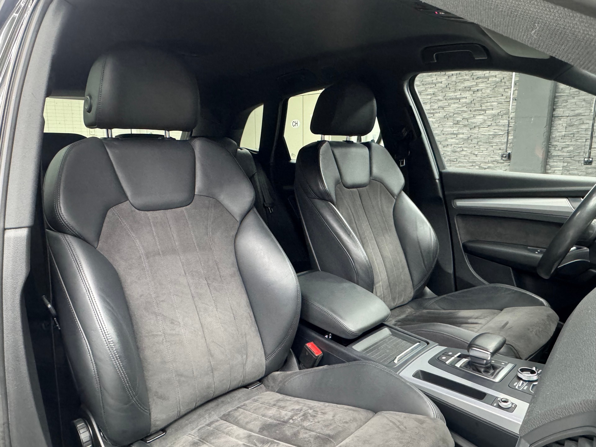 AUDI Q5 2.0 TDI S-Line Sport quattro S-tronic-image-10