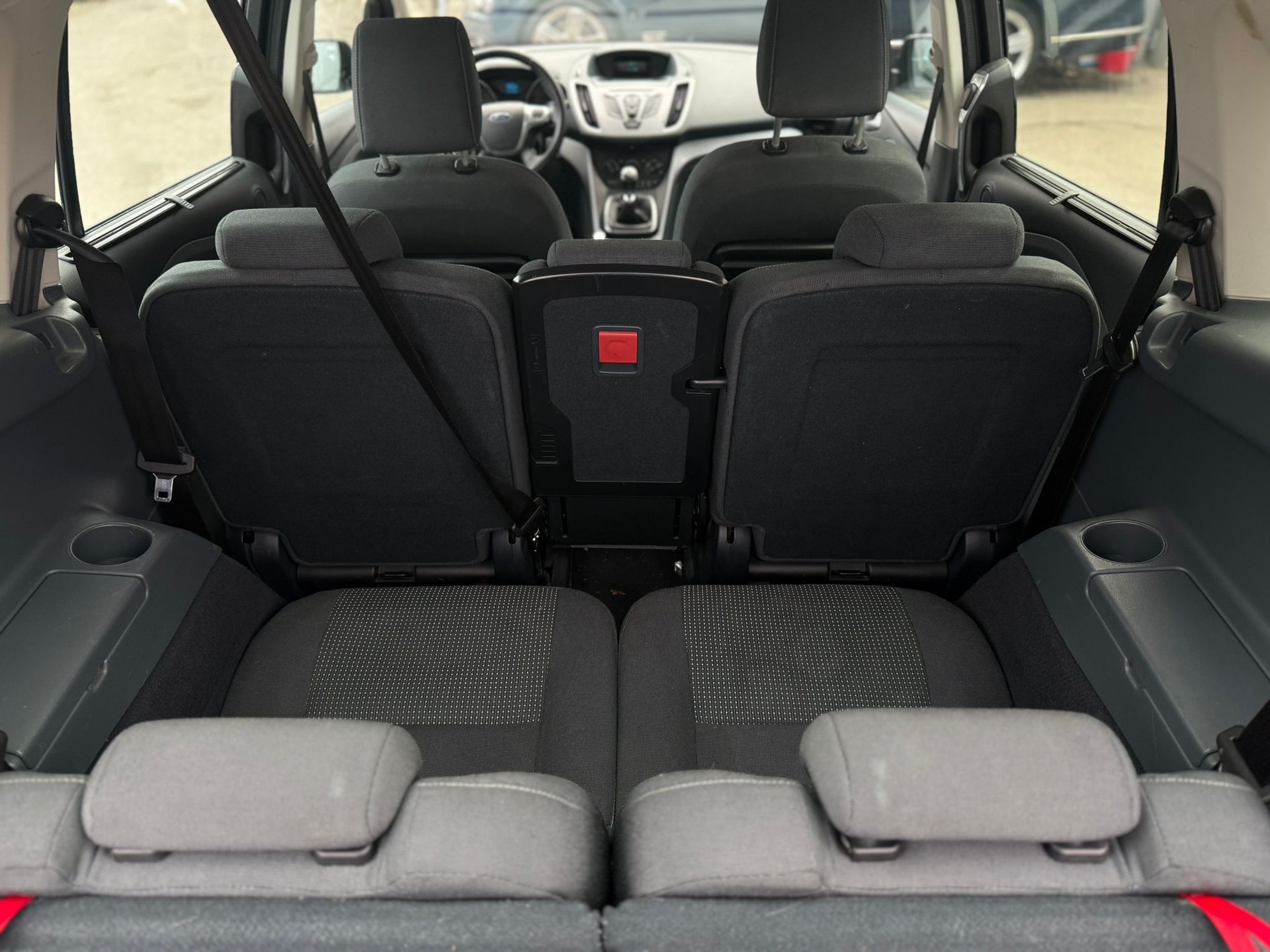 FORD Grand C-Max 1.6 TDCi KNIE-Edition / 7 plätzer-image-16