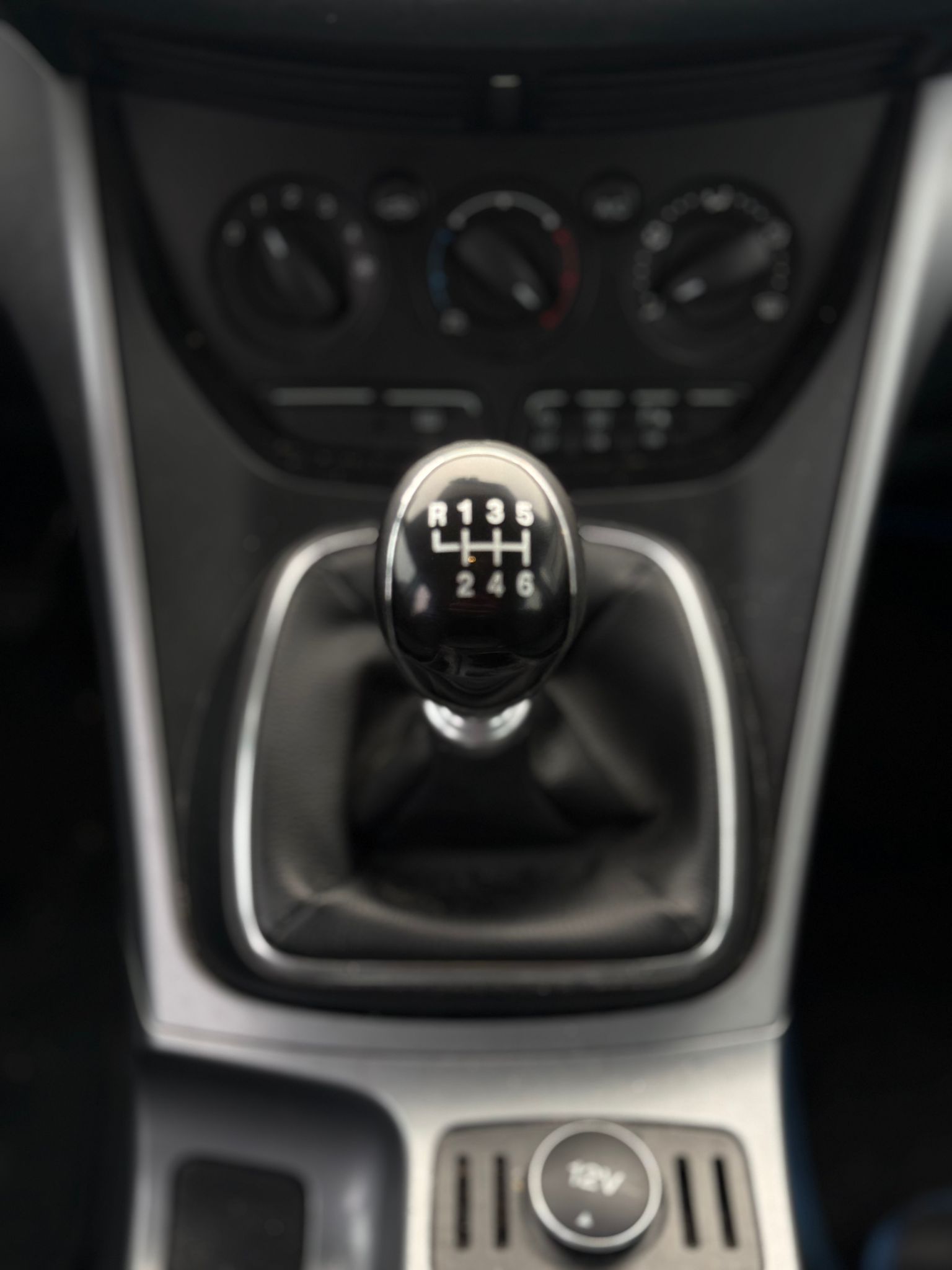 FORD Grand C-Max 1.6 TDCi KNIE-Edition / 7 plätzer-image-9