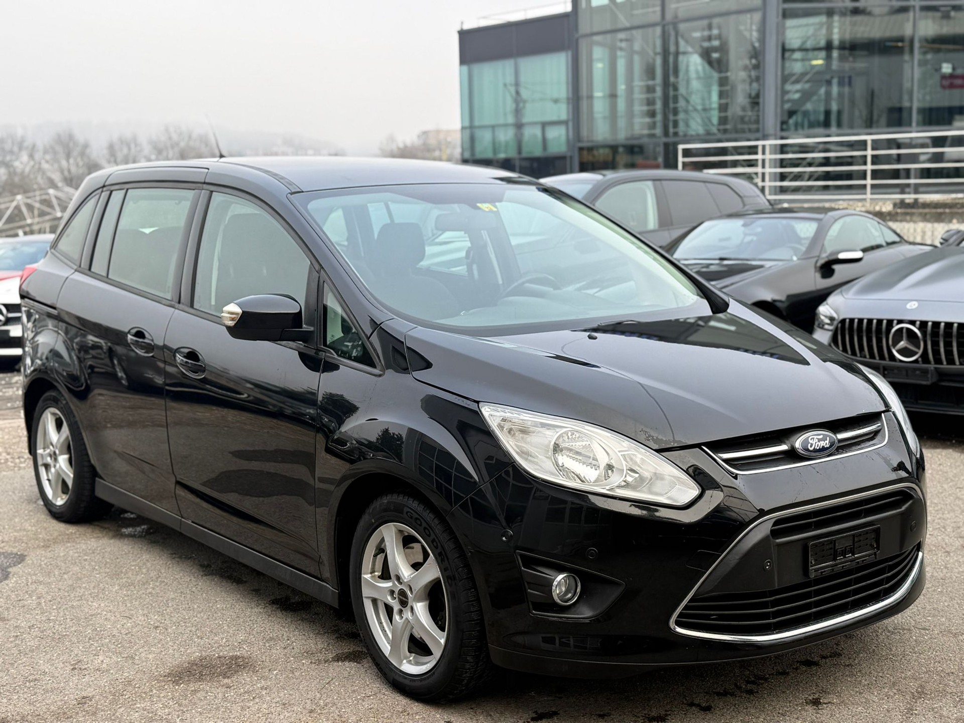 FORD Grand C-Max 1.6 TDCi KNIE-Edition / 7 plätzer-showroom-element-2