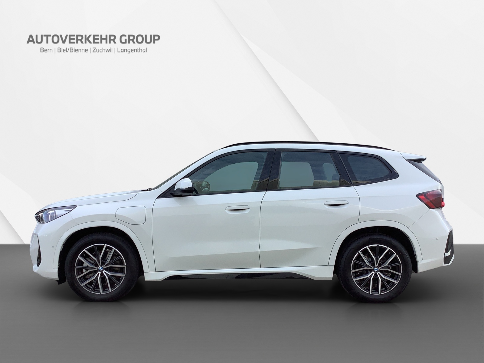 BMW X1 xDrive 30e M Sport-showroom-element-2