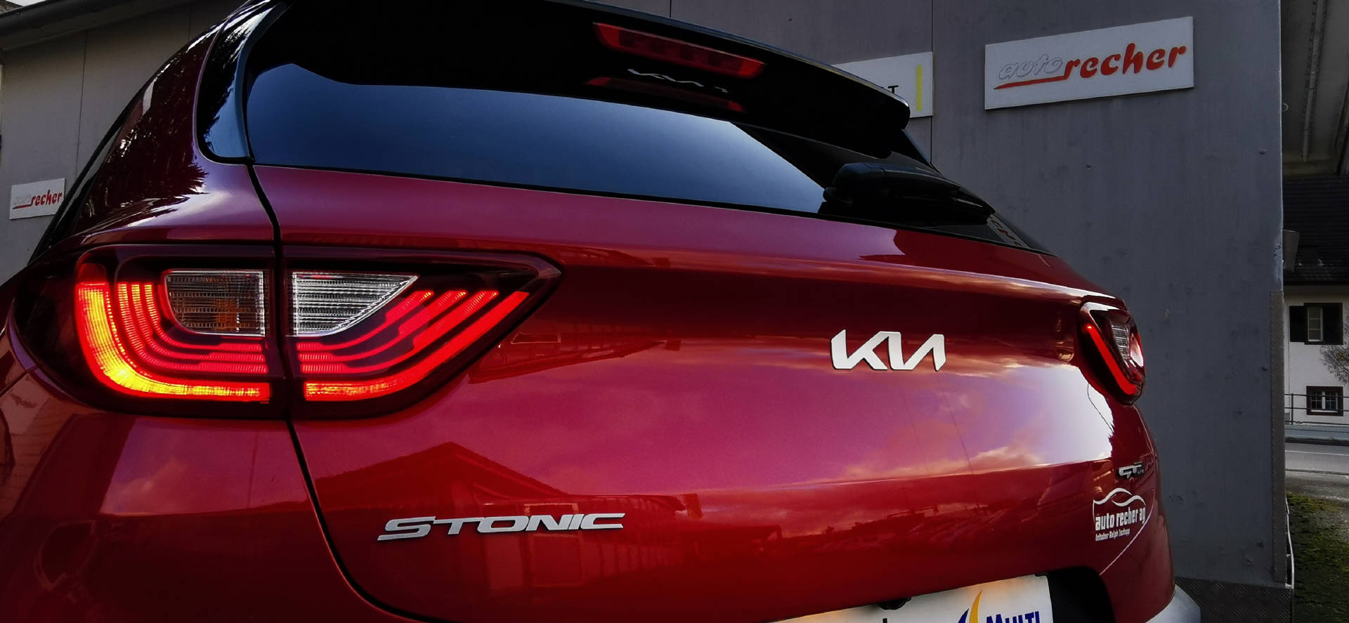KIA Stonic 1.0 T-GDi MHEV GT-Line-image-4