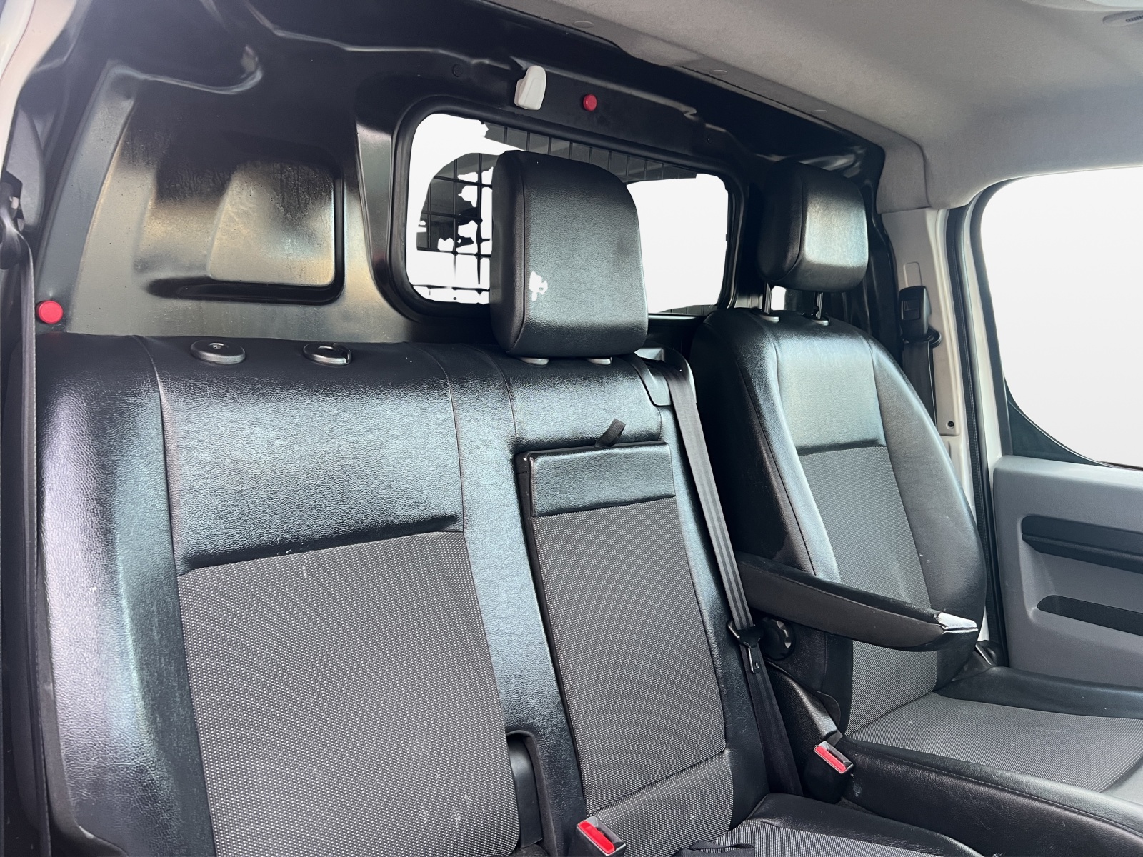 PEUGEOT Expert 2.0 BlueHDi 120 S&S Premium Long EAT8-image-15
