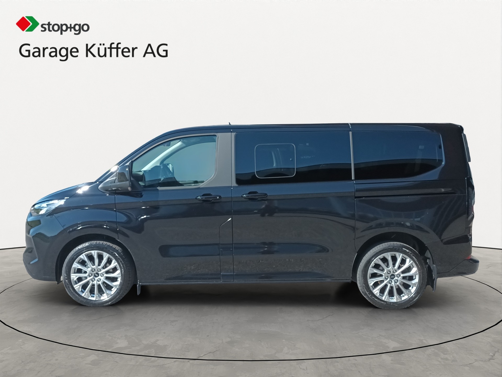 FORD Tourneo Bus 320 L1H1 Titanium Automat 4x4-image-7