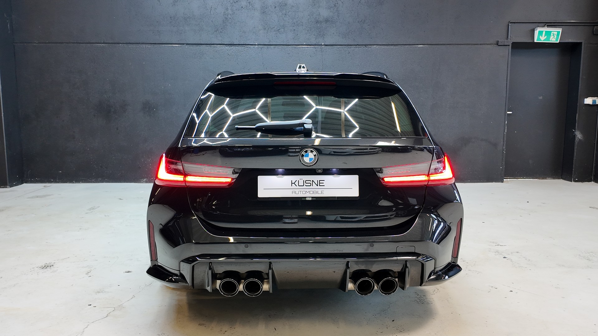 BMW M3 Touring xDrive Competition M-image-4