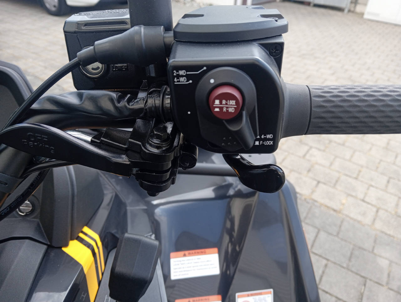 QJ SFA 600 ABS EPS ONE-image-8