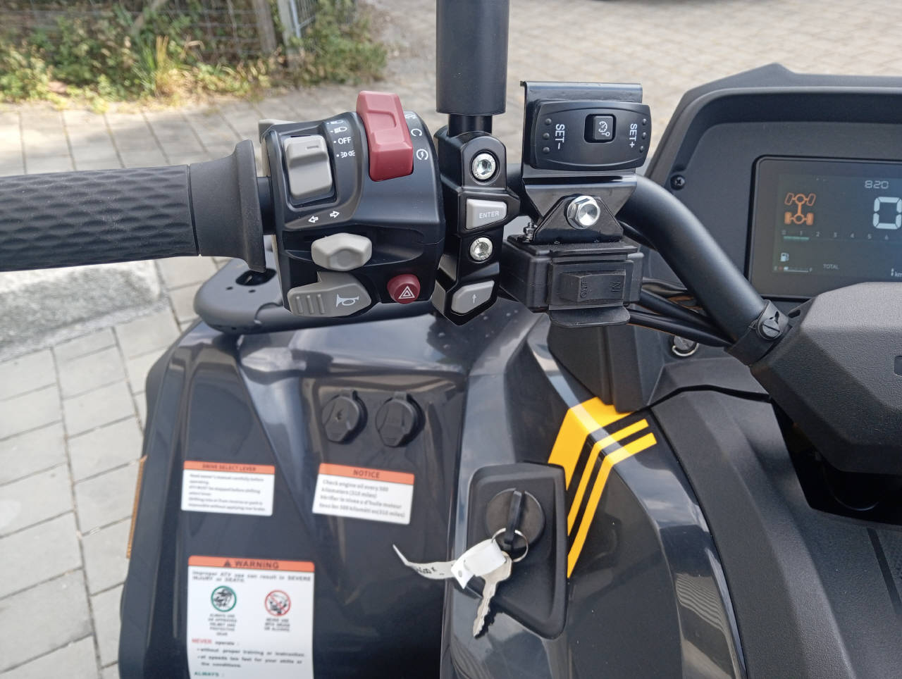 QJ SFA 600 ABS EPS ONE-image-6
