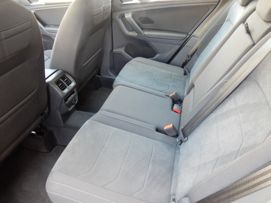 VW Tiguan 2.0TSI Elegance 4Motion-image-6