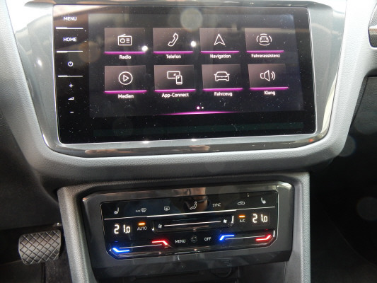 VW Tiguan 2.0TSI Elegance 4Motion-image-14