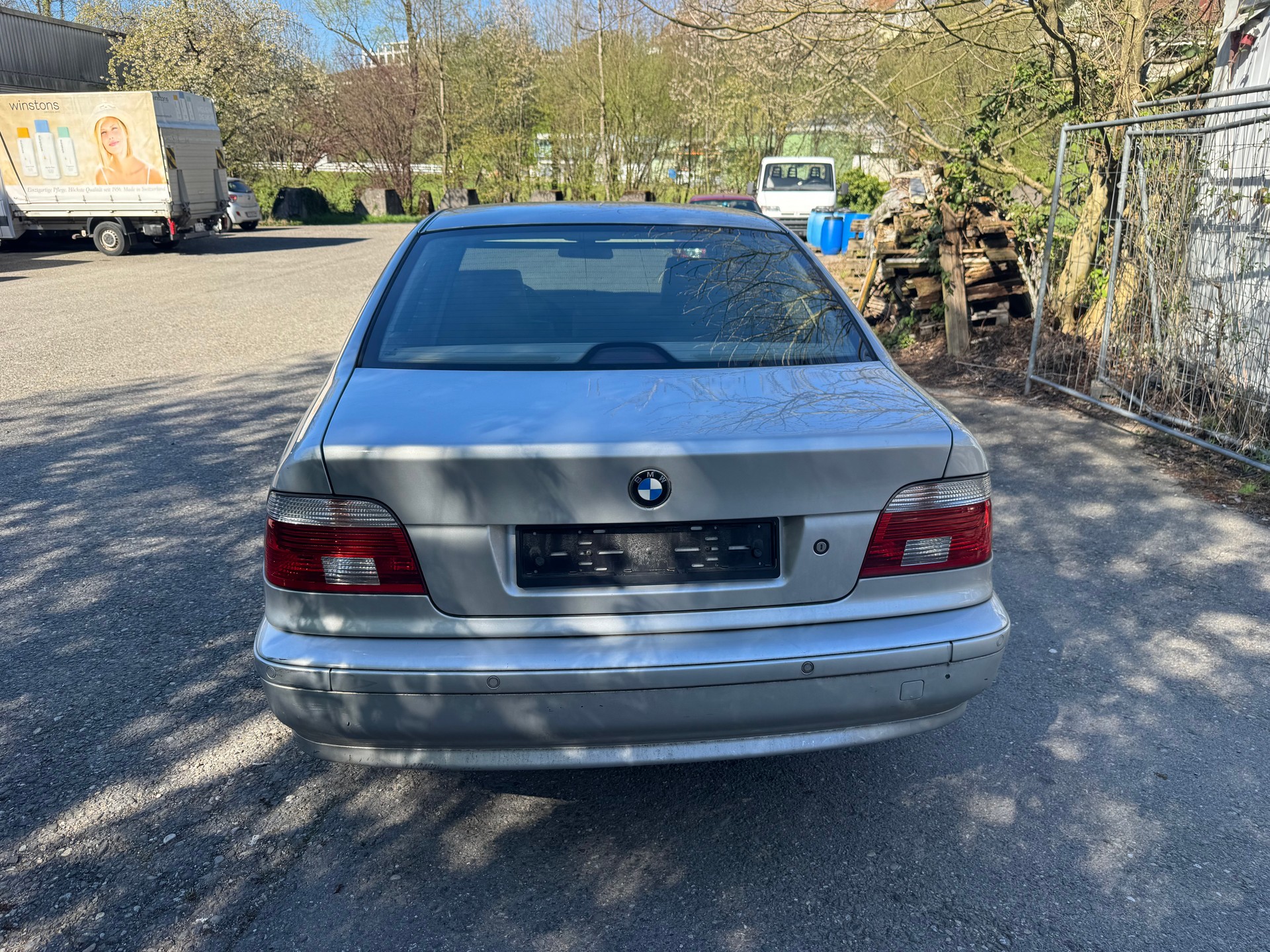BMW 530i-image-7