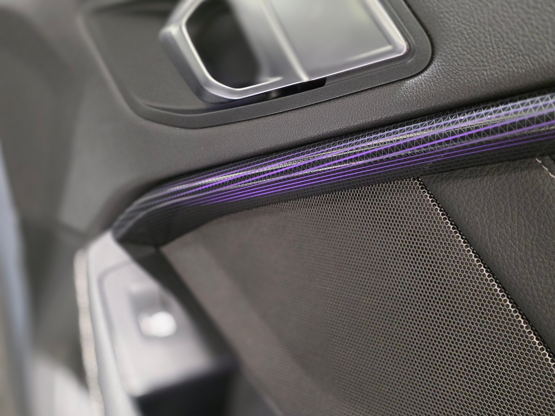 BMW M135i xDrive Steptronic-image-16