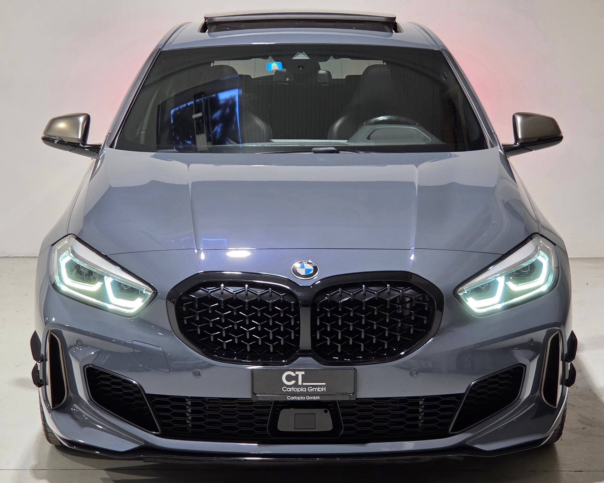 BMW M135i xDrive Steptronic-image-21