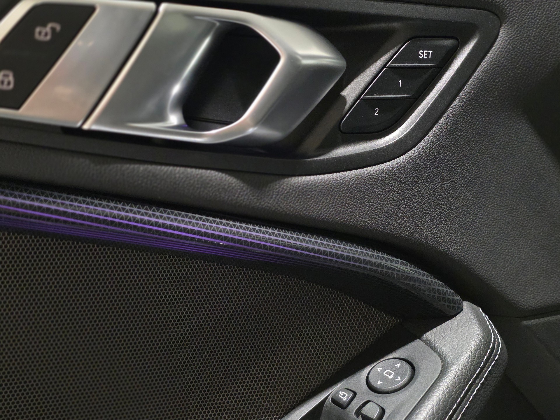 BMW M135i xDrive Steptronic-image-12