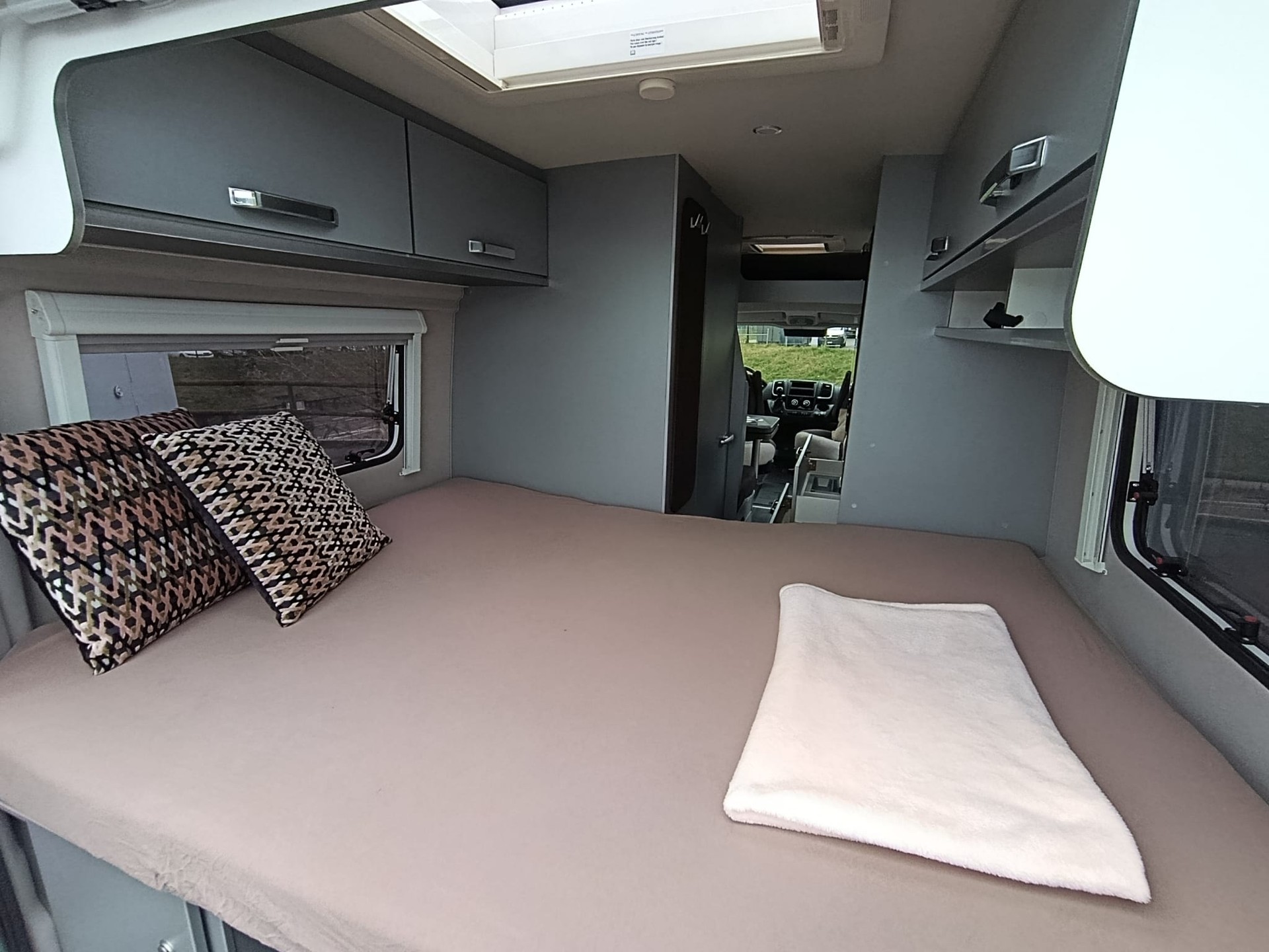 KNAUS CaraTour 600MQ**Automat**5.99m Länge**618Kg Nutzlast**Abwassertank isoliert und beheizbar**Iso Fix**-showroom-element-3