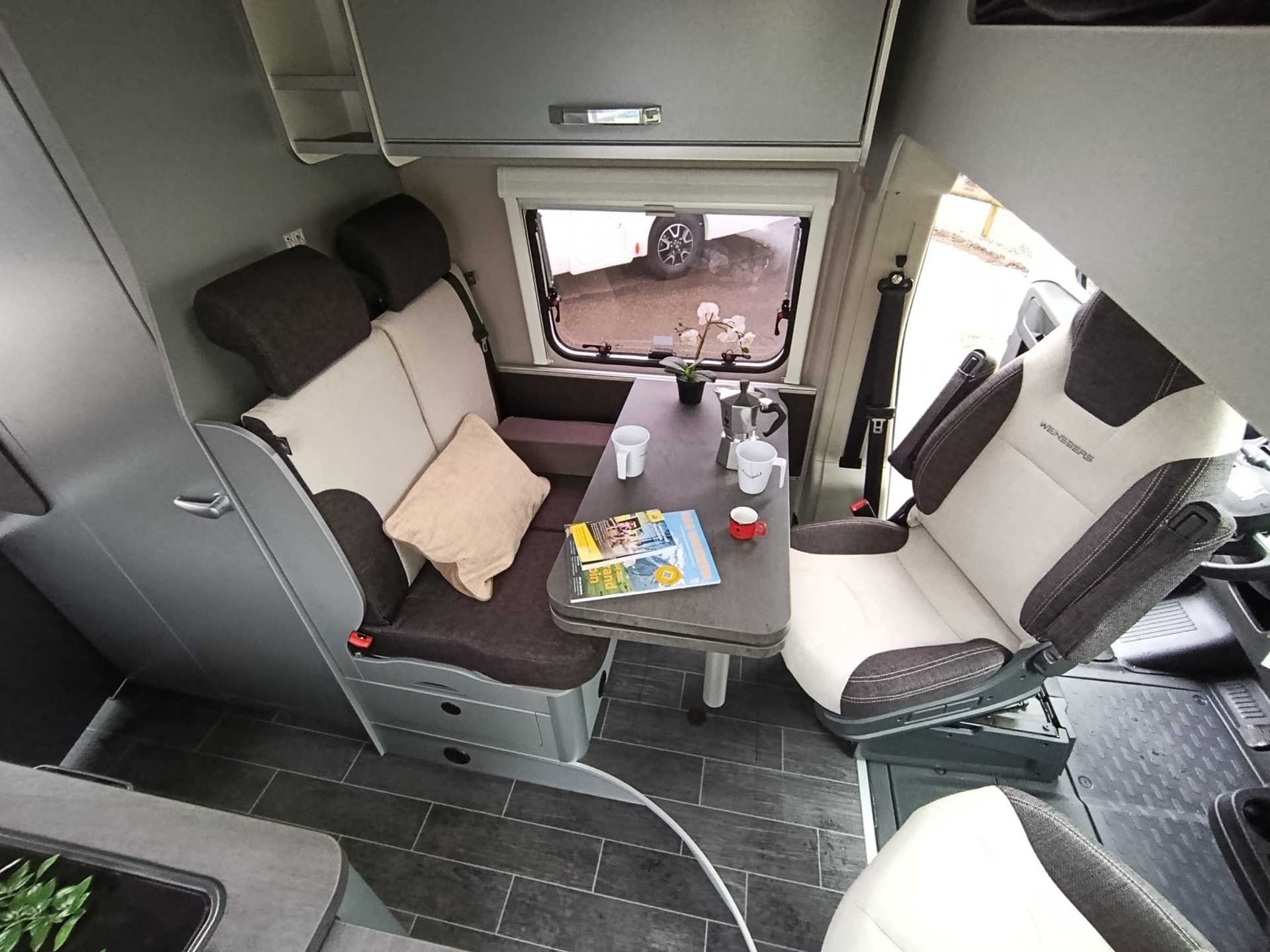 KNAUS CaraTour 600MQ**Automat**5.99m Länge**618Kg Nutzlast**Abwassertank isoliert und beheizbar**Iso Fix**-showroom-element-1