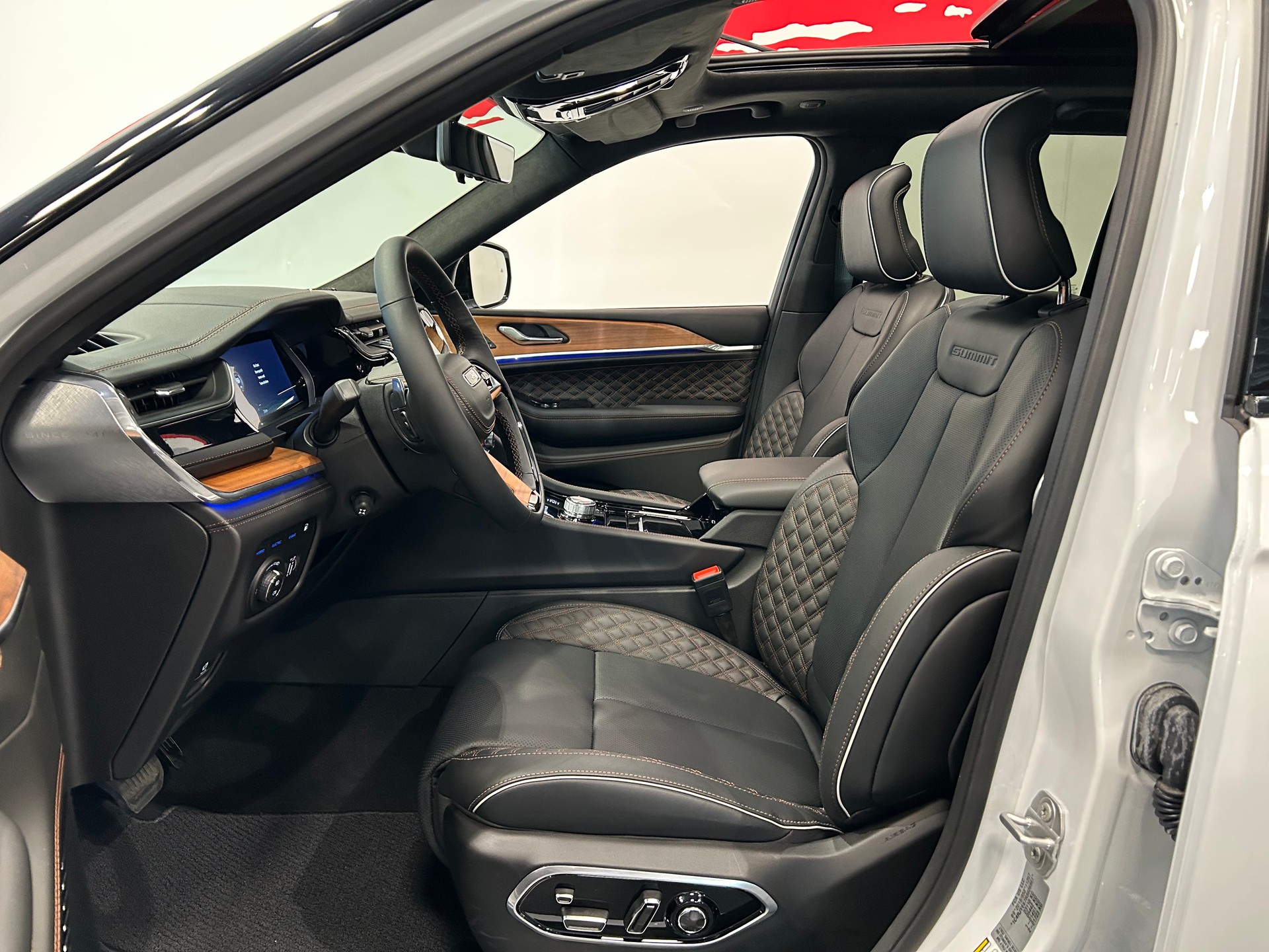 JEEP Grand Cherokee 2.0 Plug-in-Hybrid Summit Reserve 4xe-image-8
