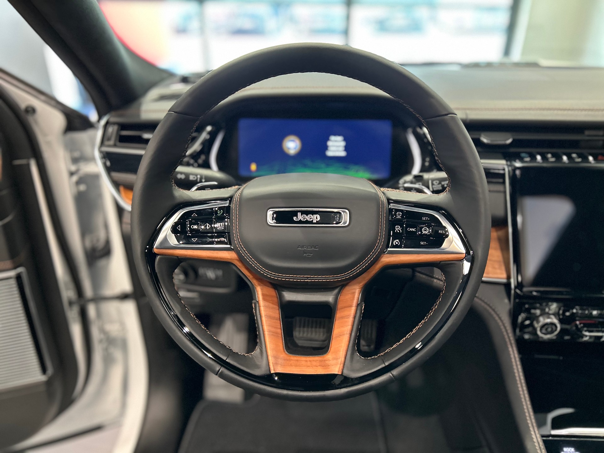 JEEP Grand Cherokee 2.0 Plug-in-Hybrid Summit Reserve 4xe-image-13