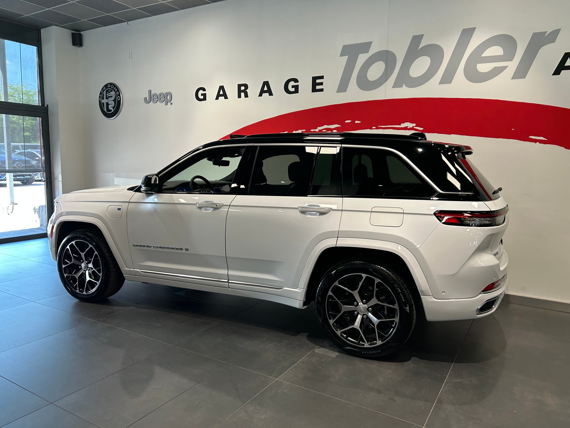 JEEP Grand Cherokee 2.0 Plug-in-Hybrid Summit Reserve 4xe-image-17