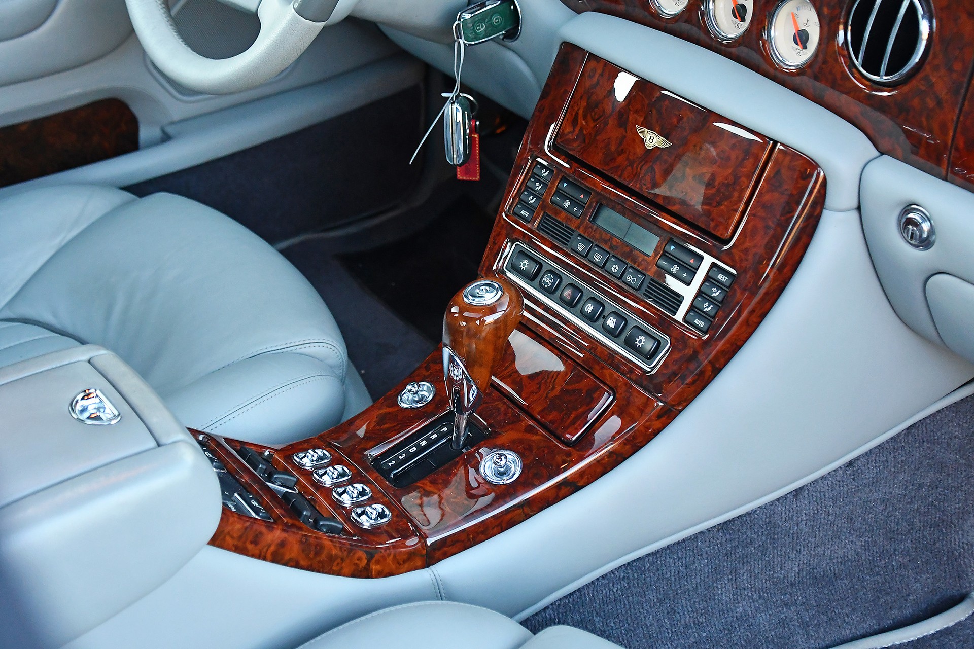 BENTLEY Red Label-image-9