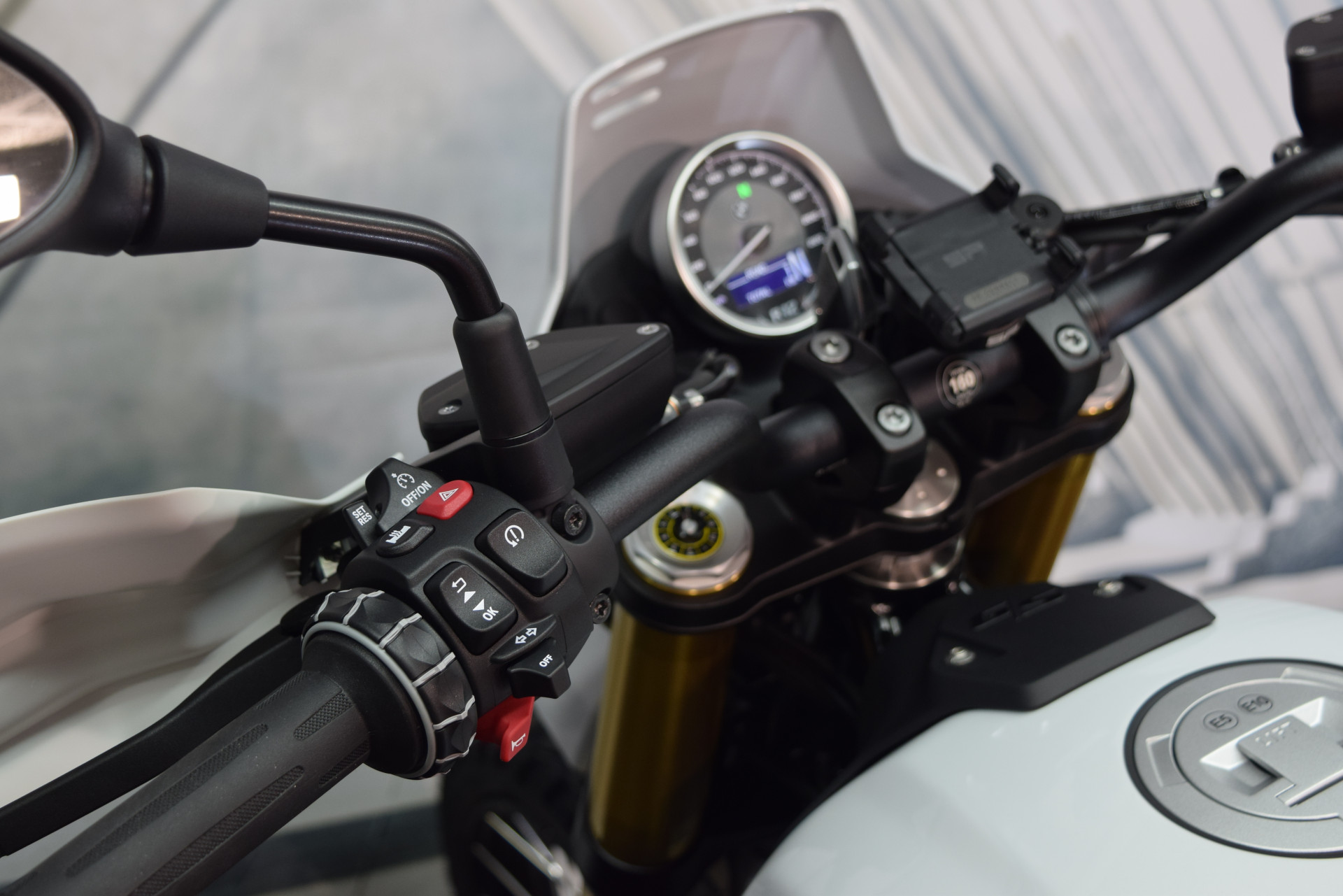 BMW R 12 G/S Enduro PRO - Boxer Prämie-image-6
