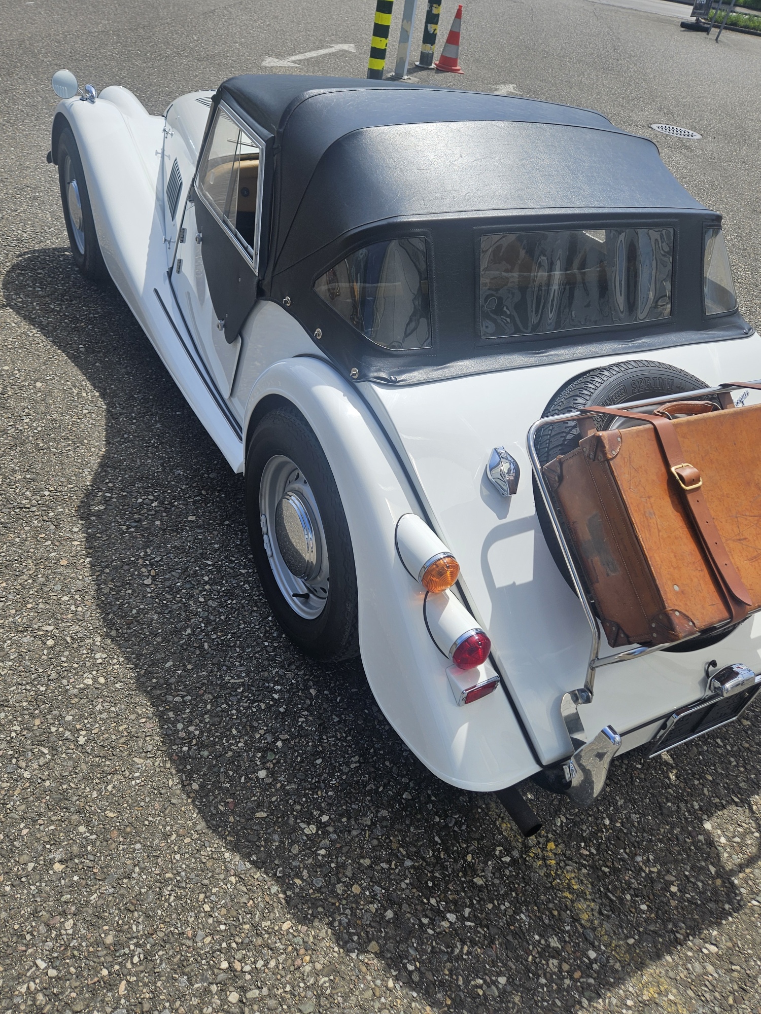 MORGAN 2-Seater-image-10