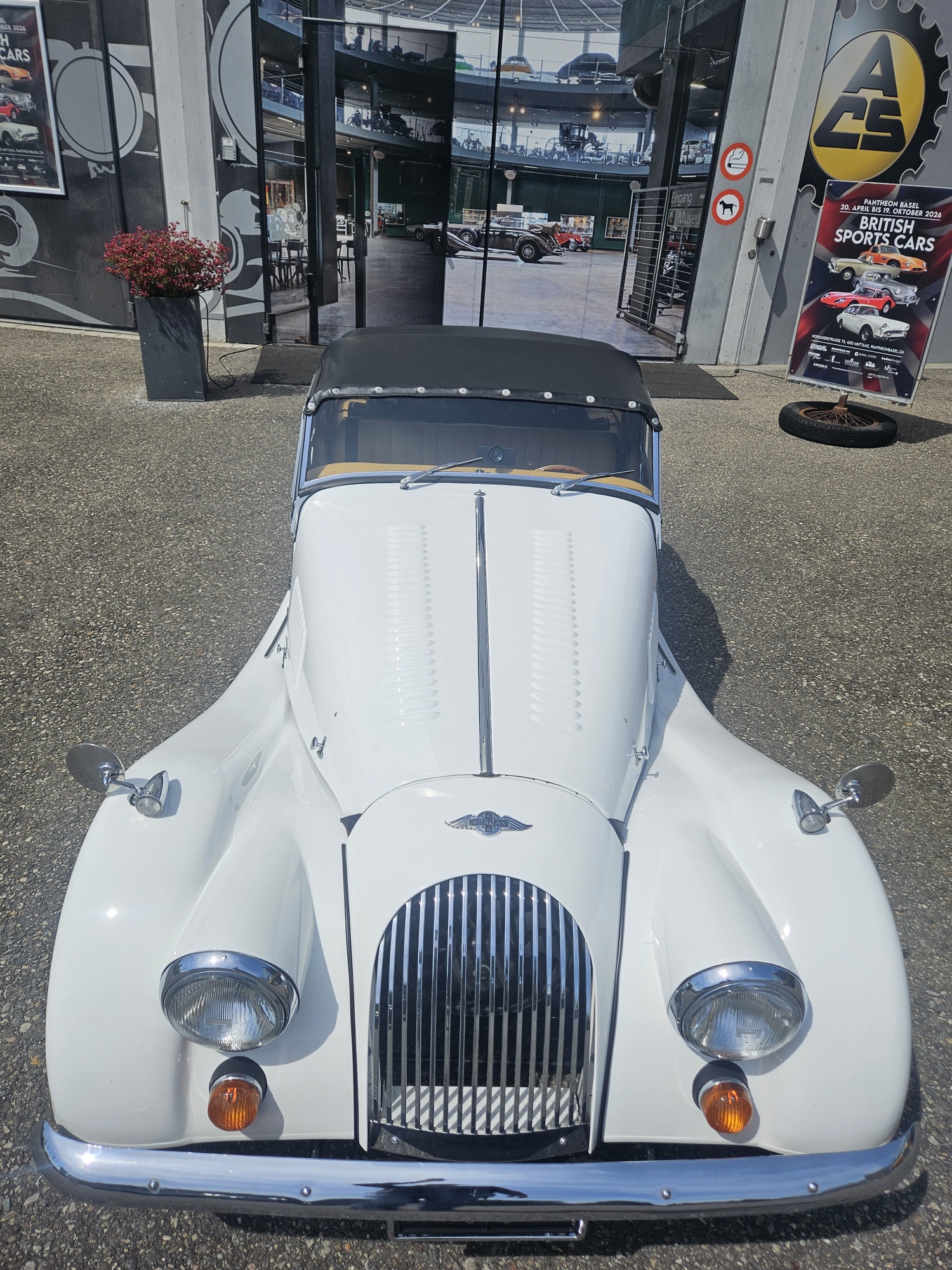 MORGAN 2-Seater-image-4