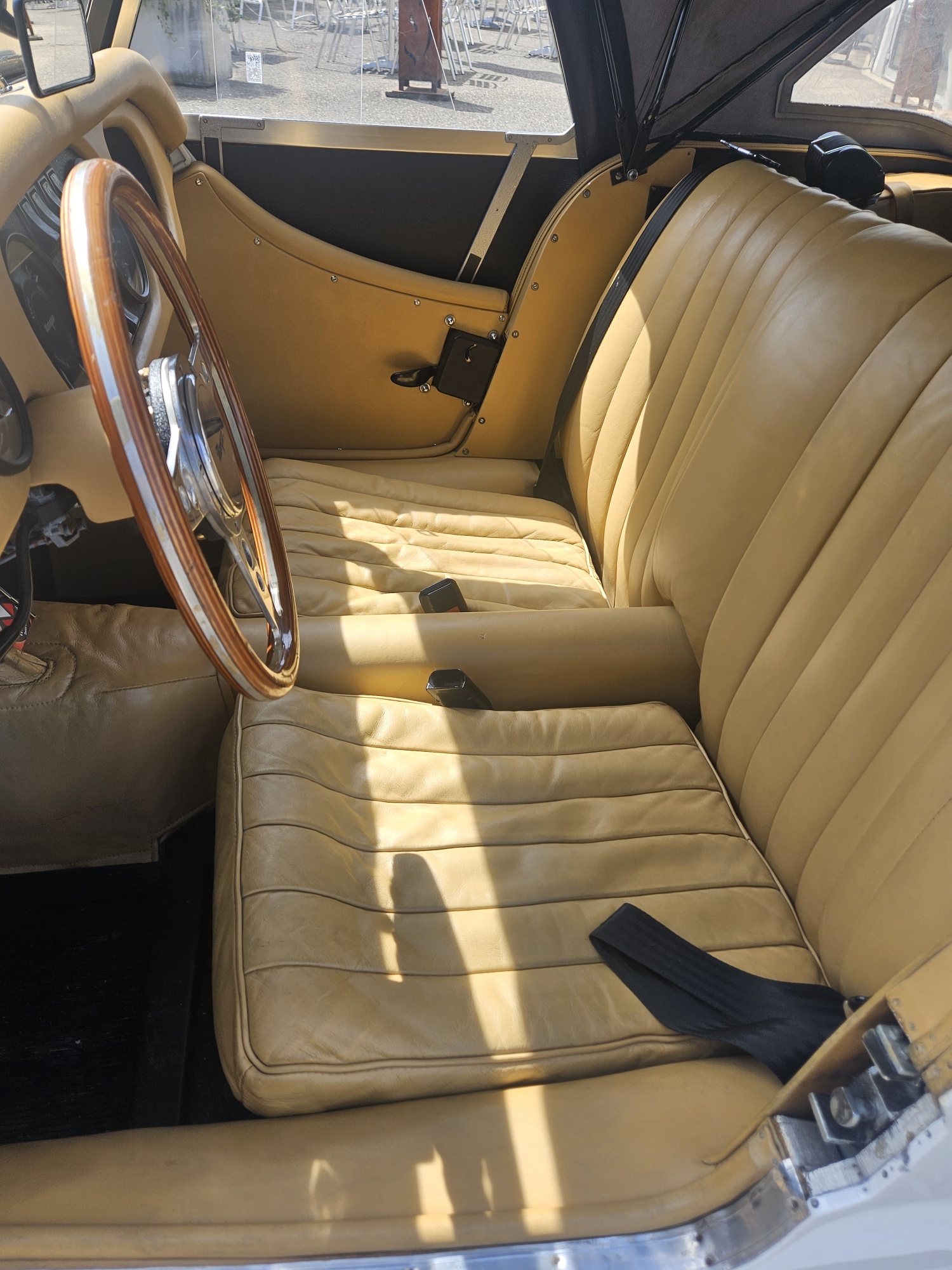 MORGAN 2-Seater-image-15