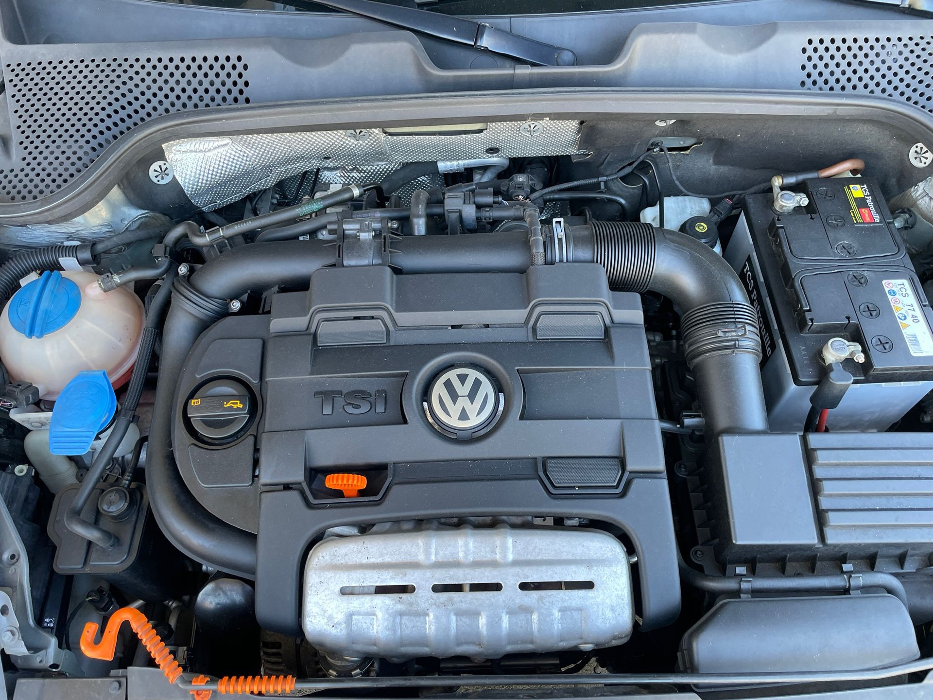 VW Beetle Cabrio 1.4 TSI Sport DSG-image-14